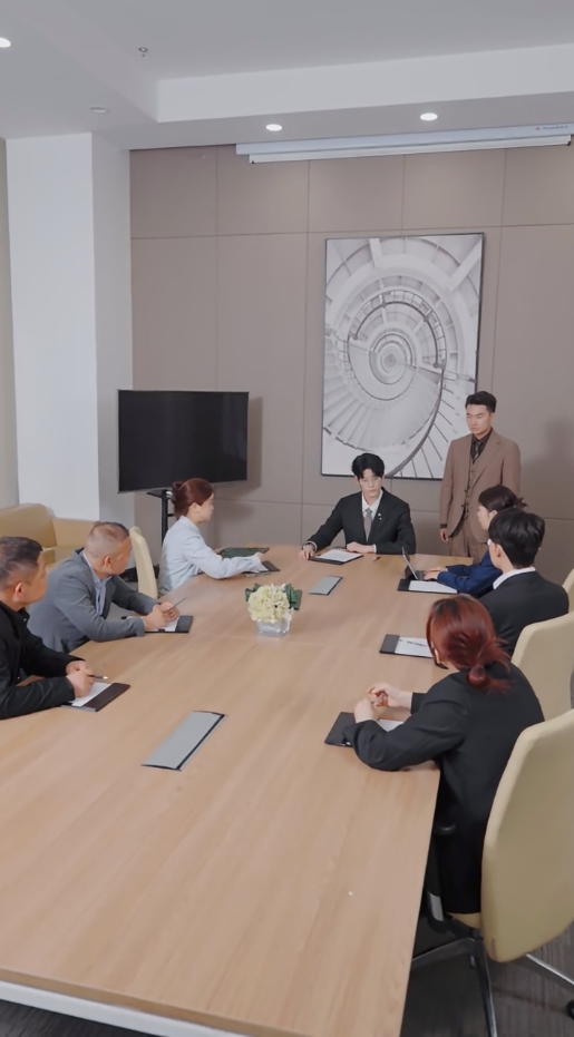 離婚后，哥哥們送我十個(gè)男模(全集)